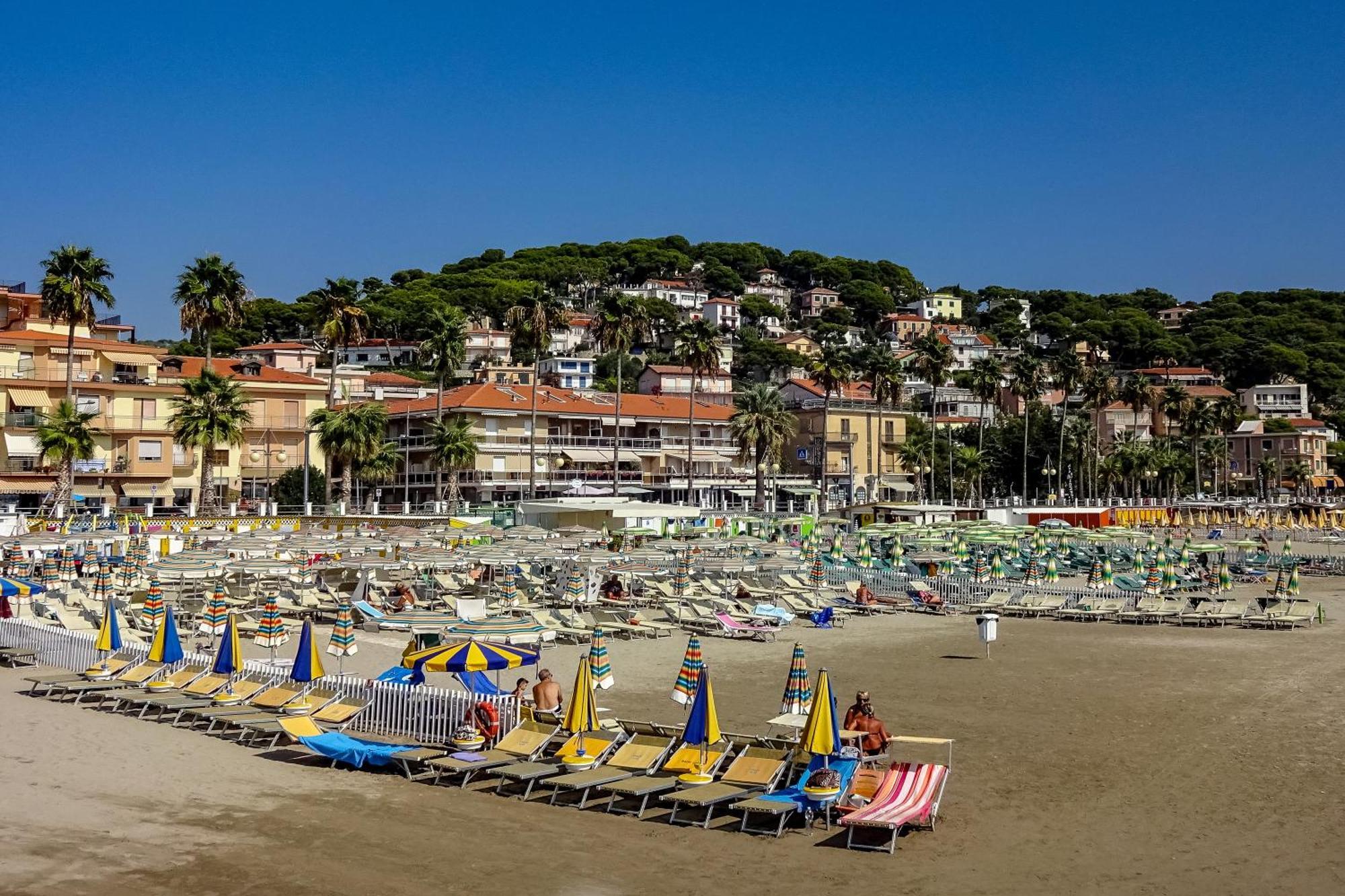 Laigueglia Beach - Happy Rentals ภายนอก รูปภาพ